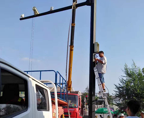 安裝道路監(jiān)控桿的時候需要注意什么 安裝道路監(jiān)控桿的時候需要注意什么